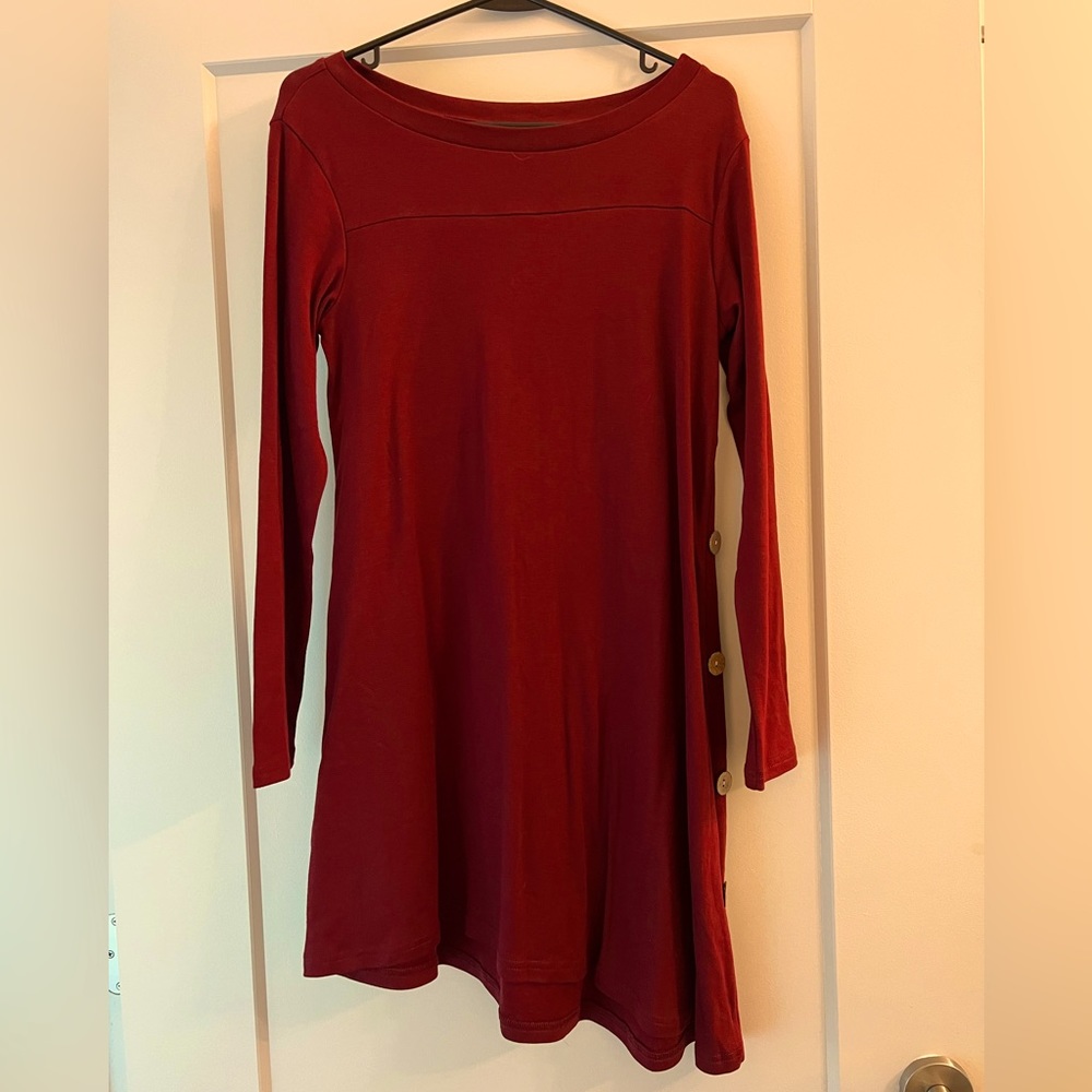Modest high/low autumn long sleeve dress.